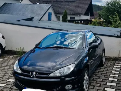 Gebraucht Peugeot 206 CC 109 PS (80 kW) 2005 Schwarz Cabrio