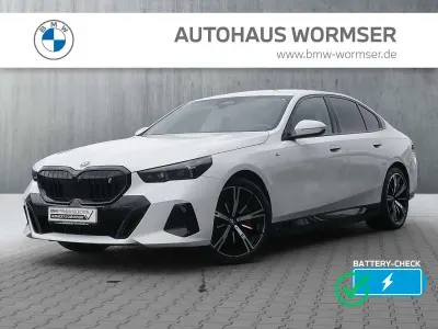 Gebraucht BMW i5 M Sport 250 kW (340 PS) 2025 Weiß Limousine