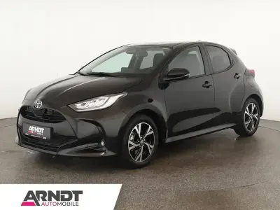 Gebraucht Toyota Yaris Hybrid 116 PS (85 kW) 2025 Mysticschwarz Limousine
