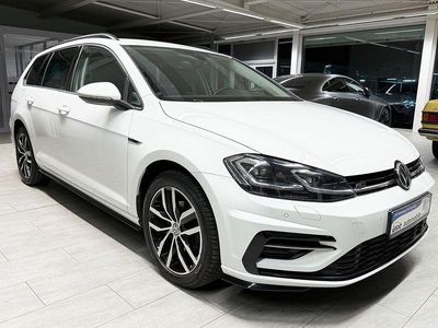 Weiß Gebraucht 2018 VW Golf VII Highline Kombi | 17.900 € (Etwas zu teuer)