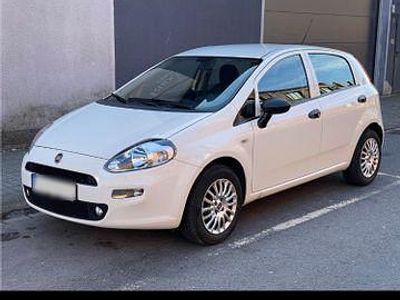 Gebraucht Fiat Punto 69 PS (50 kW) 2017 Weiß Kleinwagen