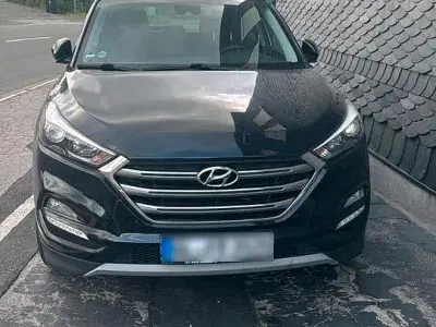 Gebraucht Hyundai Tucson Advantage 132 PS (97 kW) 2016 Schwarz SUV