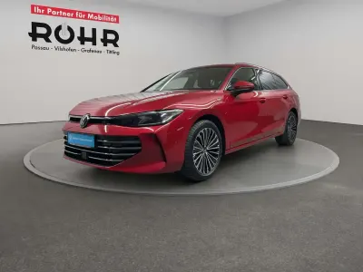 Używany VW Passat Elegance 204 KM (150 kW) 2025 Czerwony Kombi