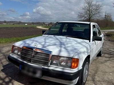 Usata Mercedes 190 132 CV (97 kW) 1989 Bianco Berlina