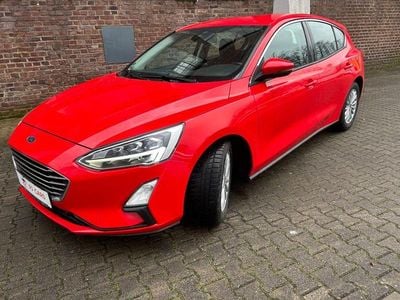 Gebraucht Ford Focus Titanium 150 PS (110 kW) 2019 Rot Limousine