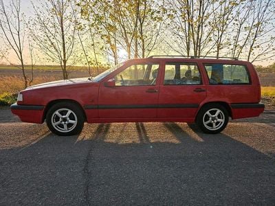 Second-hand Volvo 850 126 CP (92 kW) 1996 Roșu Break