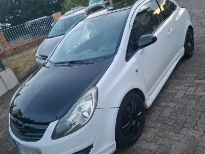 Gebraucht Opel Corsa Edition 90 PS (66 kW) 2009 Weiß Kleinwagen