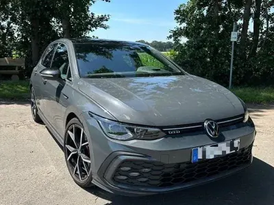 Gebraucht VW Golf VIII GTD 200 PS (147 kW) 2022 Grau Limousine