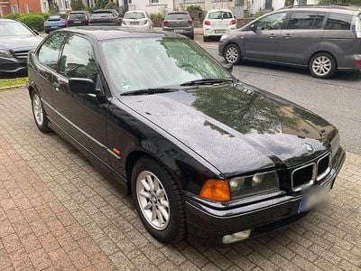 Second-hand BMW 316 102 CP (75 kW) 1997 Negru Berlinǎ