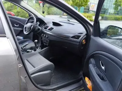 Gebraucht Renault Mégane III Authentique 101 PS (74 kW) 2011 Limousine