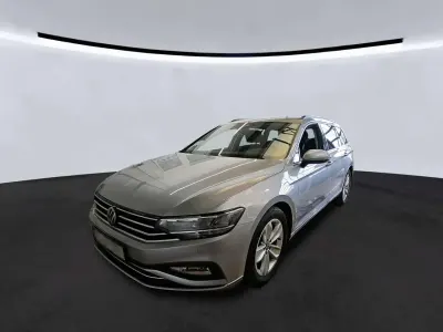 Używany VW Passat Business 200 KM (147 kW) 2022 Srebrny Kombi