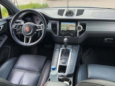 Porsche Macan S