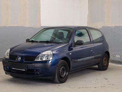 Usata Renault Clio II 58 CV (42 kW) 2004 Blu Utilitaria