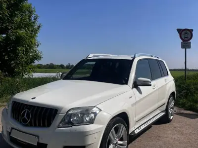 Używany Mercedes GLK220 170 KM (125 kW) 2009 Biały SUV