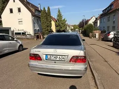 Gebraucht Mercedes E200