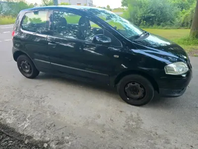 Gebraucht VW Fox 55 PS (40 kW) 2008 Schwarz Kleinwagen