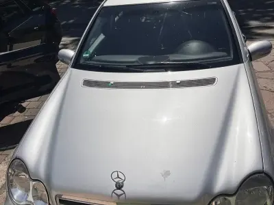 Gebraucht Mercedes C220 Classic 150 PS (110 kW) 2004 Silber Limousine