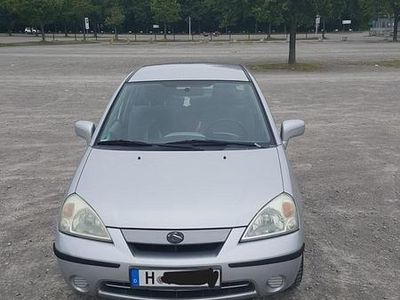 Suzuki Liana