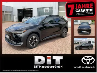 Gebraucht Toyota bZ4X Team 150 kW (204 PS) 2024 Onyxschwarz SUV