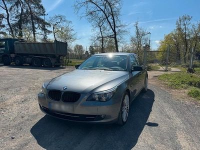 Second-hand BMW 530 235 CP (172 kW) 2009 Gri Berlinǎ