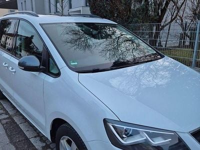 Weiß Gebraucht 2017 Seat Alhambra CONNECT Van / Kleinbus | 20.600 € (Fairer Preis)
