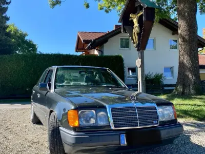 Gebraucht Mercedes E230 Sportline 136 PS (100 kW) 1987 Schwarz Limousine