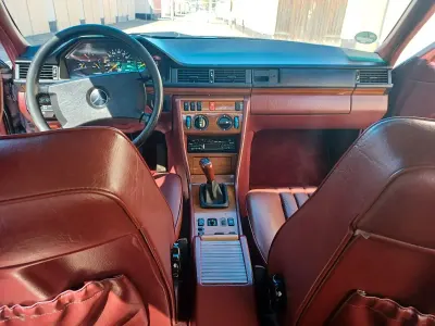 Gebraucht Mercedes 200 118 PS (86 kW) 1991 Beige Kombi