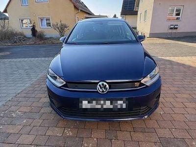 Blau Gebraucht 2017 VW Golf Sportsvan Van / Kleinbus | 11.900 € (Guter Preis)