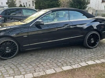 Gebraucht Mercedes 200 188 PS (138 kW) 2011 Schwarz Cabrio