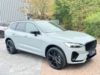 Neu Volvo XC60 Ultra 310 PS (228 kW) 2026 Grau SUV