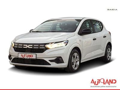 Gebraucht Dacia Sandero Essentiel 67 PS (49 kW) 2024 Weiß Kleinwagen