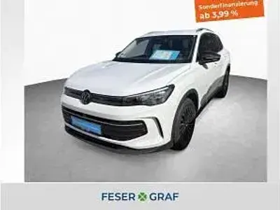 Gebraucht VW Tiguan Life 150 PS (110 kW) 2025 Pure white SUV