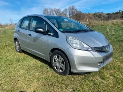 Begagnad Honda Jazz 90 HK (66 kW) 2012 Silver Halvkombi