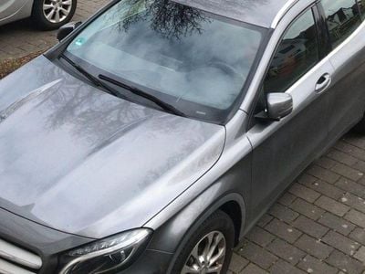 Mercedes GLA180