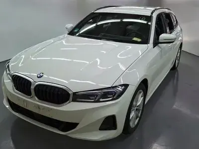 Gebraucht BMW 318 Performance 150 PS (110 kW) 2023 Weiß Kombi