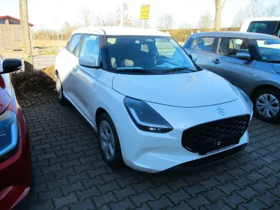 Neu Suzuki Swift Comfort 83 PS (61 kW) 2026 Weiß Kleinwagen