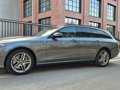 Usata Mercedes E300 Edition 306 CV (225 kW) 2022 Grigio Station wagon