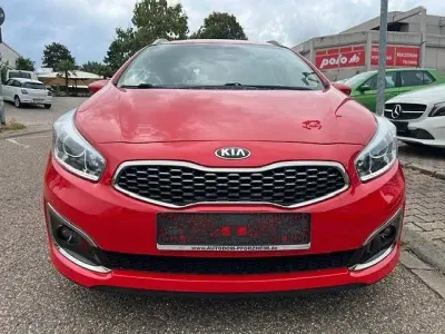 Gebraucht Kia Ceed Sportswagon 99 PS (72 kW) 2017 Rot Kombi