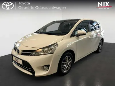 Gebraucht Toyota Verso Multidrive S 147 PS (108 kW) 2015 Weiß Van / Kleinbus