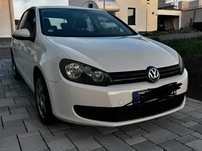 Gebraucht VW Golf VI 75 PS (55 kW) 2009 Weiß Kleinwagen
