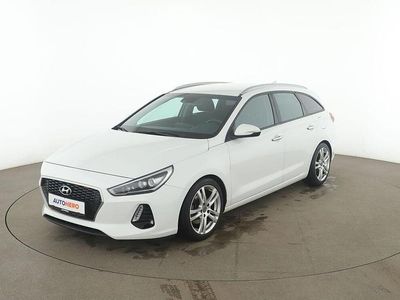 Weiß Gebraucht 2017 Hyundai i30 Trend Kombi | 15.020 € (Fairer Preis)