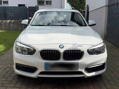 Gebraucht BMW 118 Sport Line 136 PS (100 kW) 2019 Weiß Kleinwagen