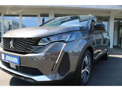 Gebraucht Peugeot 5008 Allure 136 PS (100 kW) 2024 Grau SUV