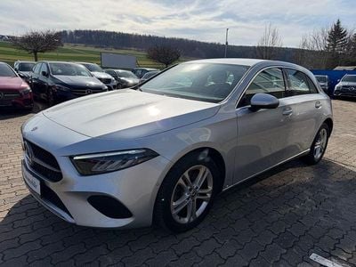 Gebraucht Mercedes A250 163 PS (119 kW) 2023 Iridiumsilber  metalliclack Limousine