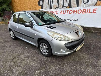 Aluminiumgrau/metallic Gebraucht 2010 Peugeot 206+ Basis Kleinwagen | 2.000 € (Fairer Preis)