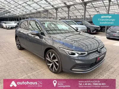 Gebraucht VW Golf VIII Style 150 PS (110 kW) 2022 Grau Limousine