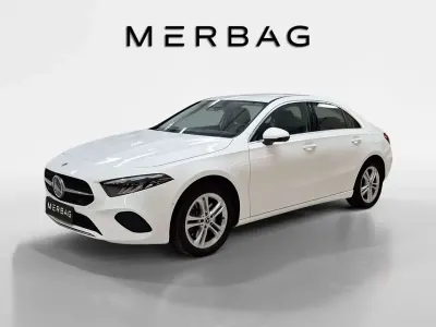 Gebraucht Mercedes A250 Advanced 163 PS (119 kW) 2023 Unilack polarweiß Limousine