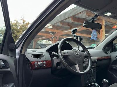 Gebraucht Opel Astra 105 PS (77 kW) 2005 Grau Limousine