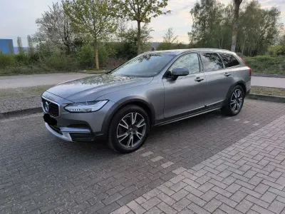 Gebraucht Volvo V90 CC 190 PS (139 kW) 2019 Grau Kombi