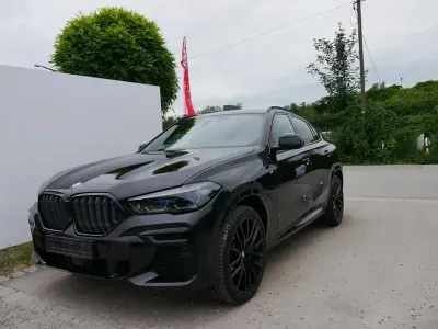 Gebraucht BMW X6 M Sport 340 PS (250 kW) 2022 Saphirschwarz metallic (metallic) SUV